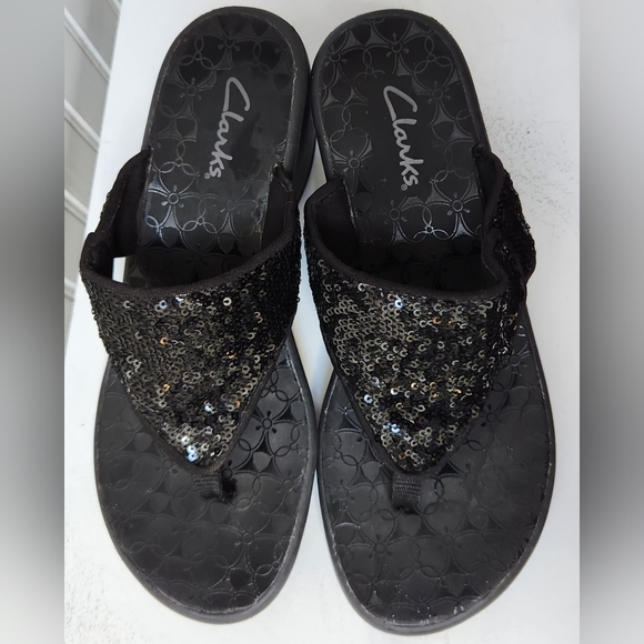 CLARKS Black Sequin Slip-On Wedge Sandals EUC - Picture 2 of 6
